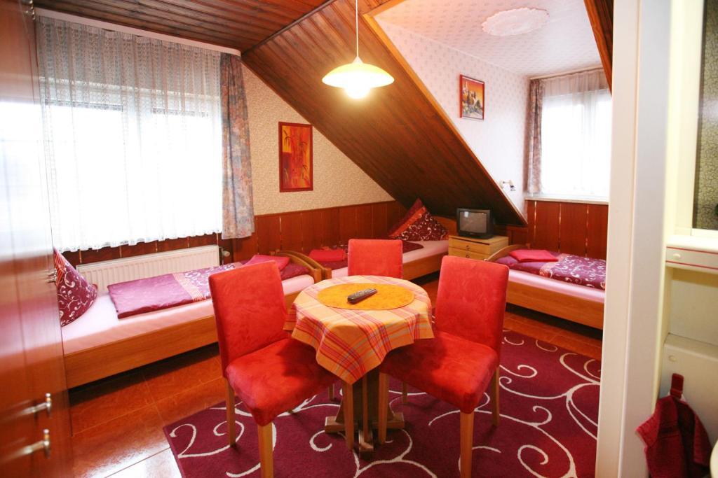 Hotel-Pension Klaer Speyer Room photo